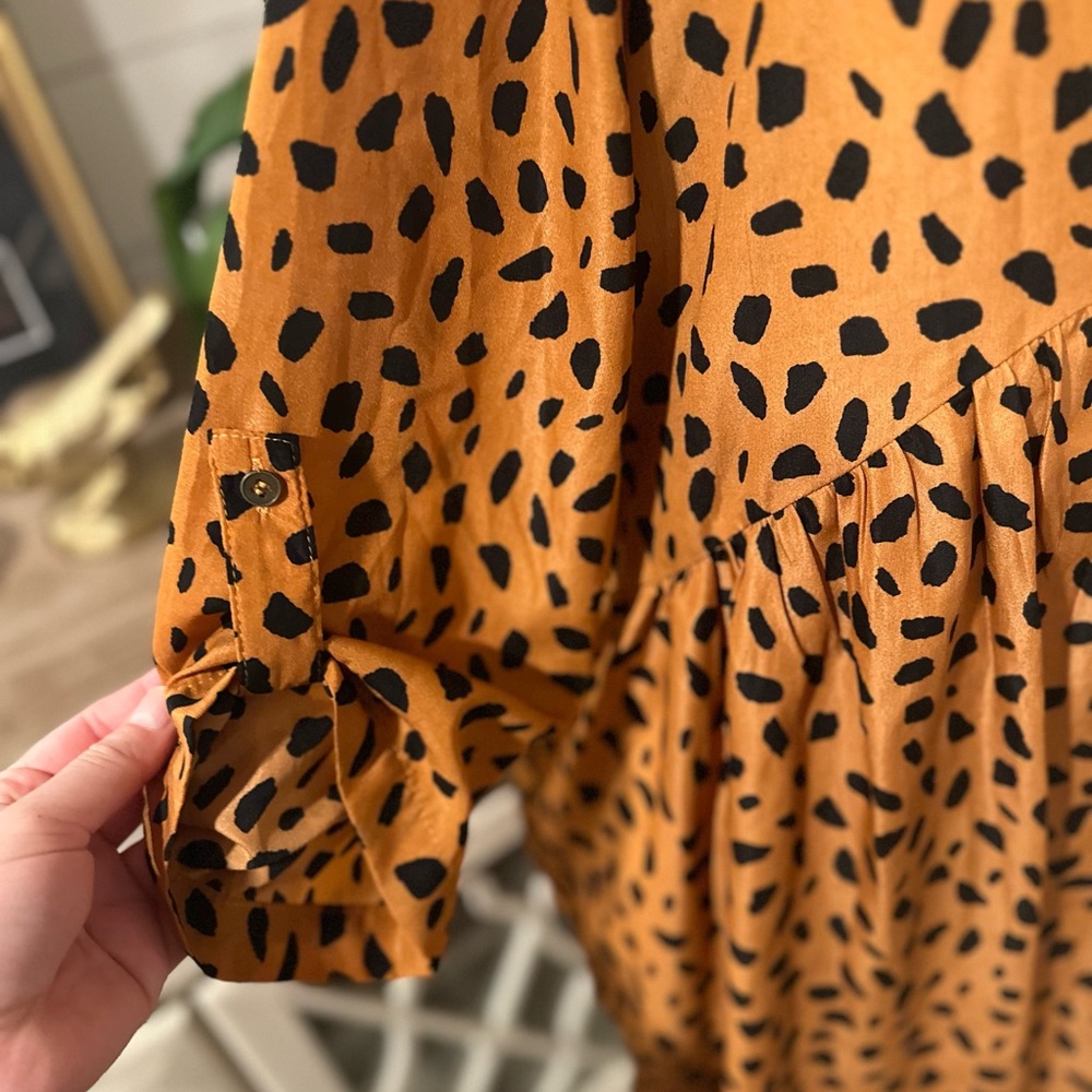 🖤Leopard top🖤 - Picture 2 of 5
